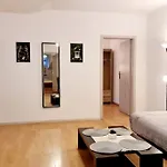 Przestronny Pokoj W Mieszkaniu Na Filipa