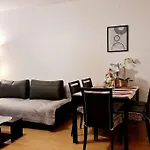 Przestronny Pokoj W Mieszkaniu Na Filipa